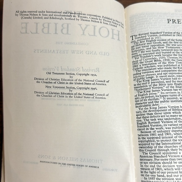 HOLY BIBLE RSV 1952 Thomas Nelson Black Faux Leather & Gilt Lettering VINTAGE - Picture 4 of 4